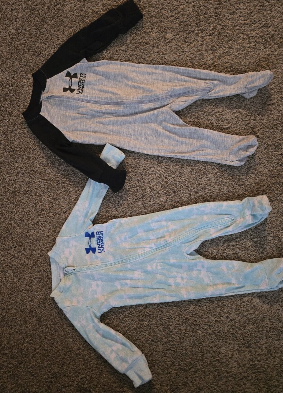 3-6M Under Armour Footed Sleepers Light Blue Tie-Dye & Black/Grey
